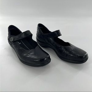 ROMIKA women’s mary Jane rubber sole flats. Size 9/40